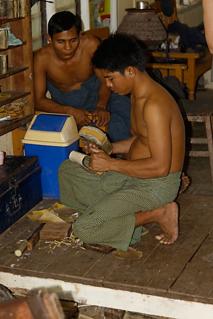 Mandalay-batteurs d'or-003